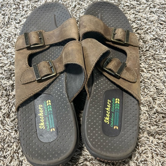 Woman's SKETCHERS Brown Adjustable Double Strap Slide Sandals Size 9. - Picture 3 of 10
